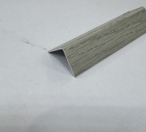 Уголок металл Дуб арктик 105 Лука