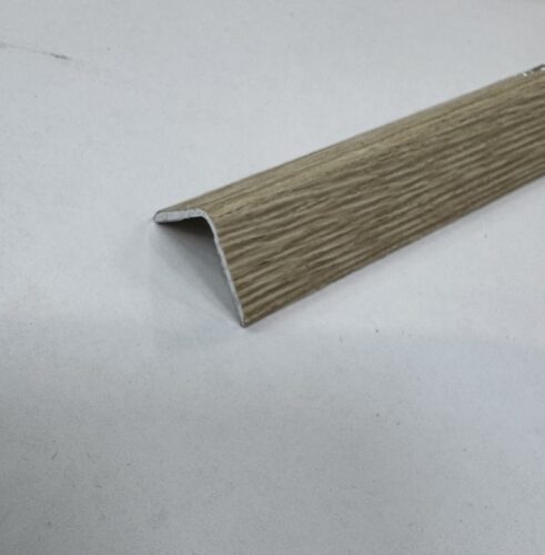 Уголок металл Дуб небраска 4048 Лука