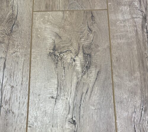 Ламинат ESTETICA Tarkett Дуб эффект светло-коричн. 5028