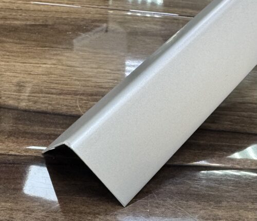 Уголок ПВХ Серебристый